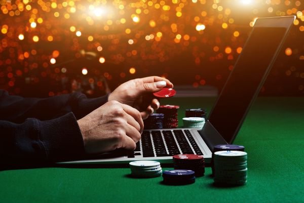 Tampilan platform lautan slot menampilkan berbagai kategori permainan, pasar sportsbook, dan opsi pembayaran lokal Indonesia